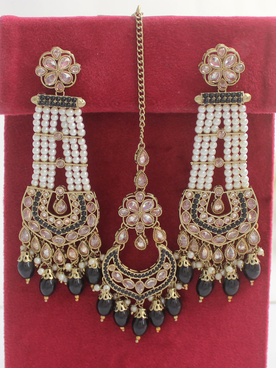 Kashish Earrings & Tikka-Black