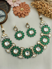 Hritivi Necklace Set