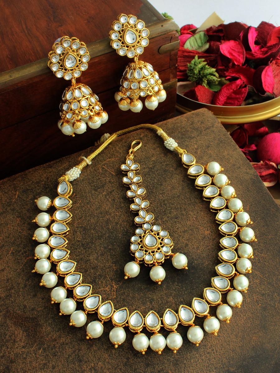 Damini Kundan Bib Necklace Set