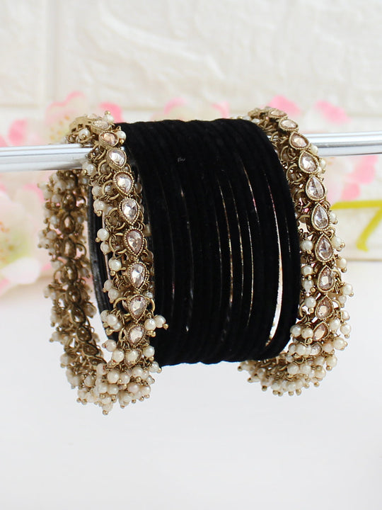 Sharvi Bangle Set-Black