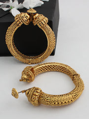 Mairti Bangle Set-Golden