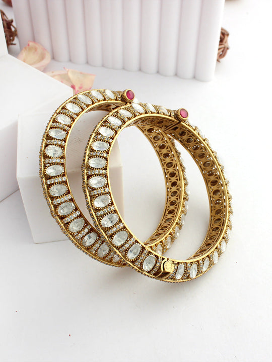 Shuchi Bangle Set-White