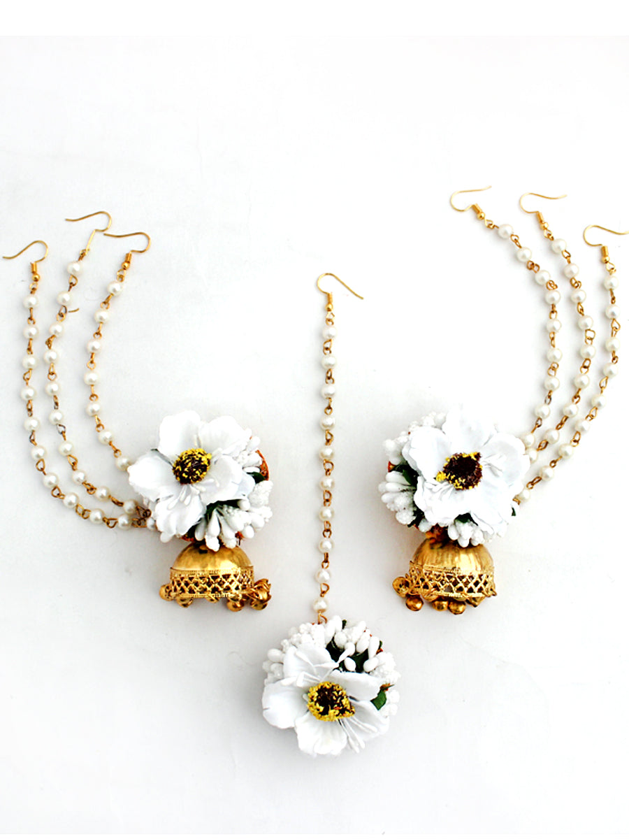 Akansha Floral Earrings & Tikka - White