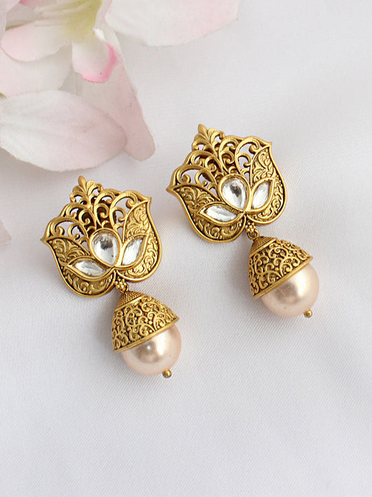 Ushna Earrings - Gold