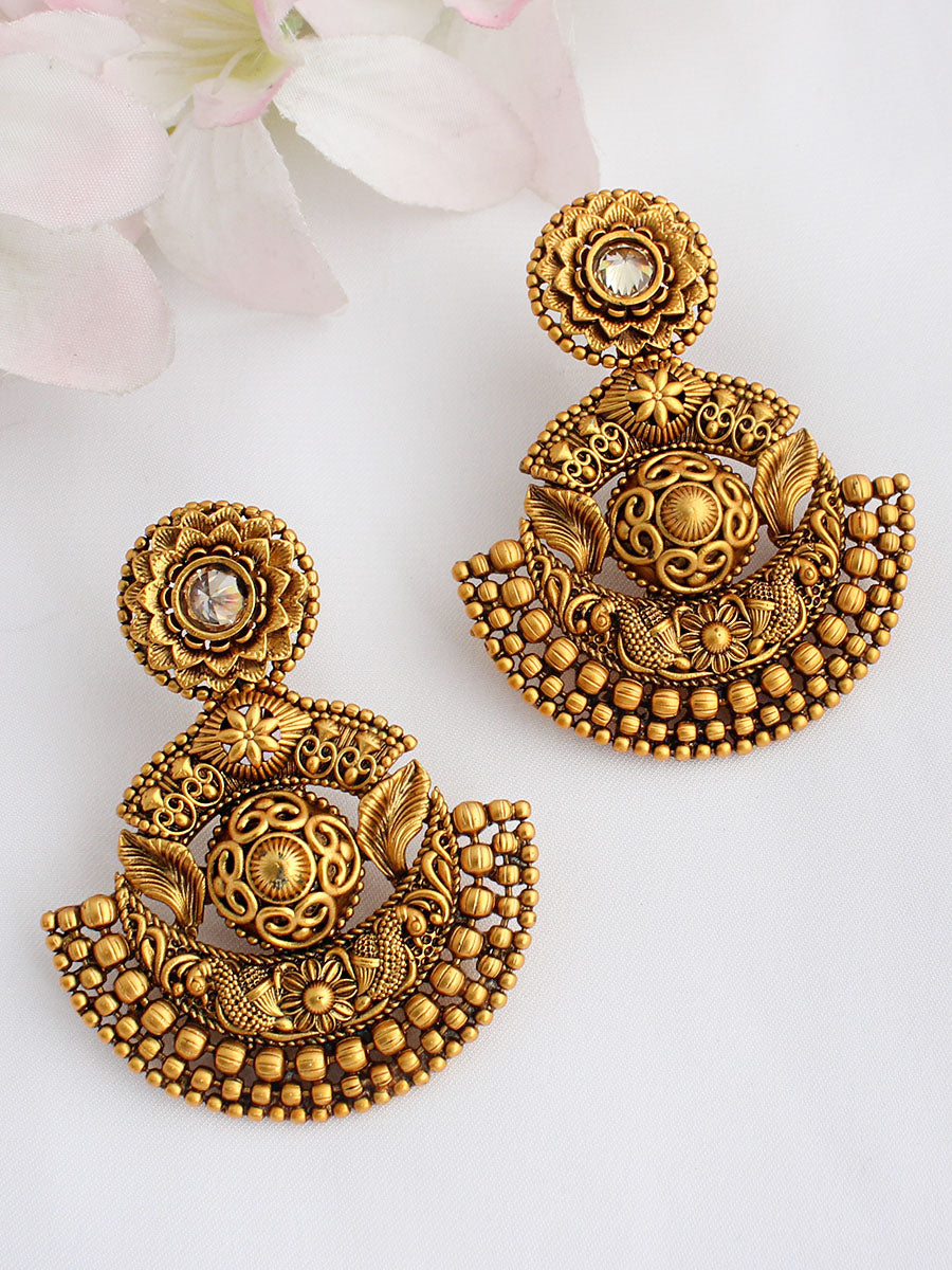 Prajna Dangle Earrings - Gold