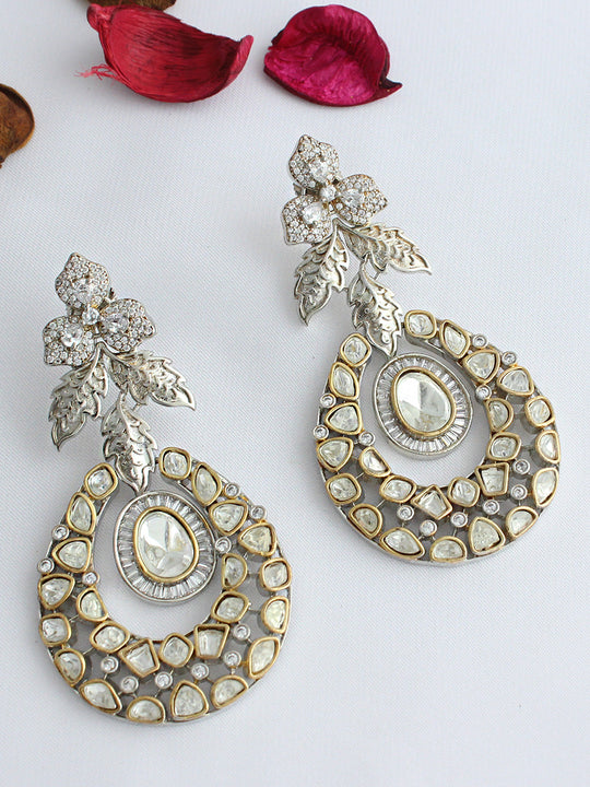 Prishti Earrings-Metallic