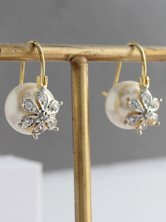 Kira Earrings-Pearl