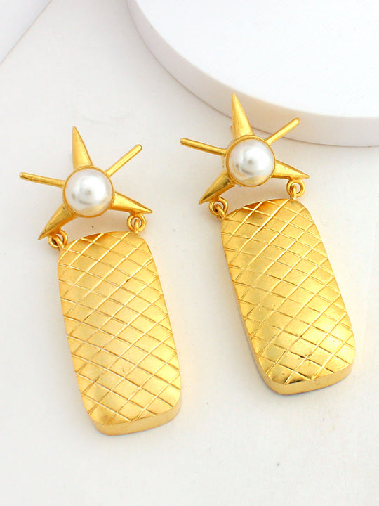 Angelina Earrings-Pearl