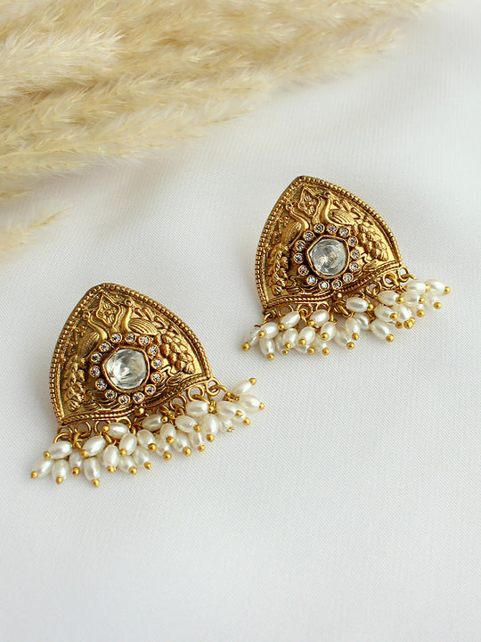 Amaya Stud Earrings-Gold