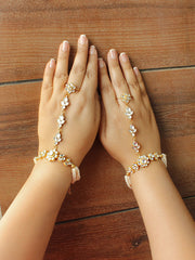 Anika Hand Harness / Bracelet-white