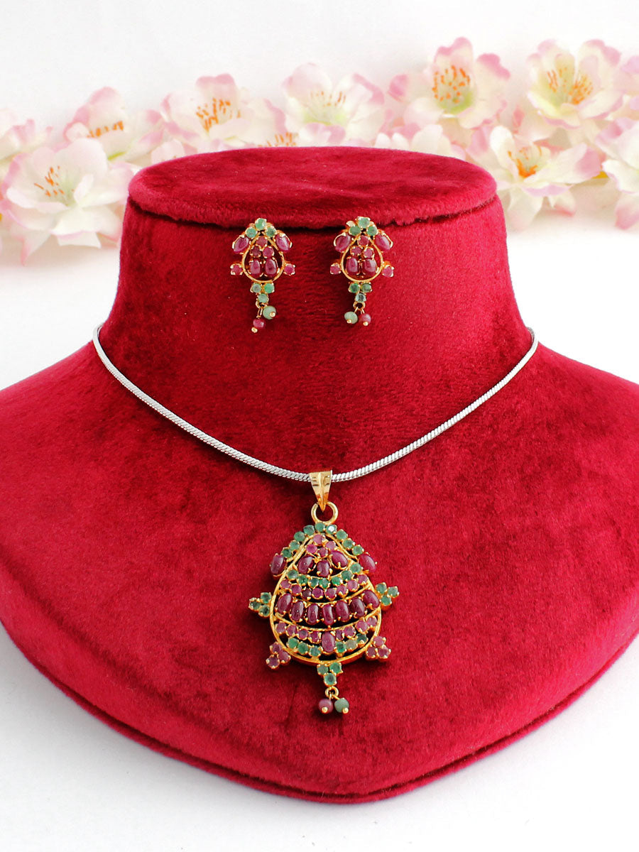 Shefali Pendant Set-Pink / Green