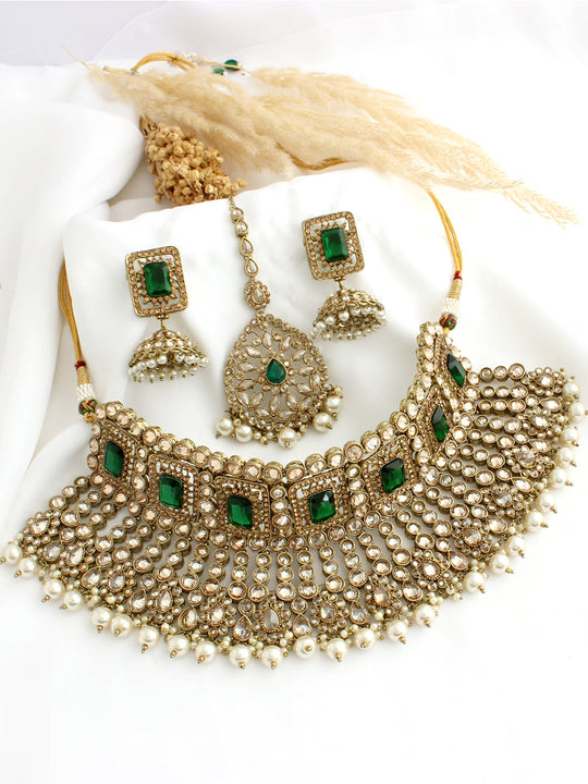 Ashna Necklace Earrings Tikka Set-Green