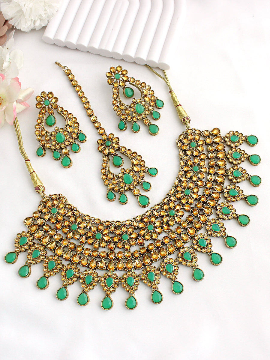 Anupreet Necklace Set