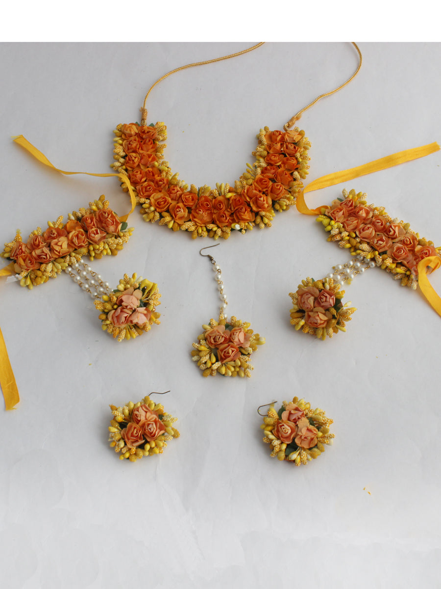 Kaynat Floral Necklace Set