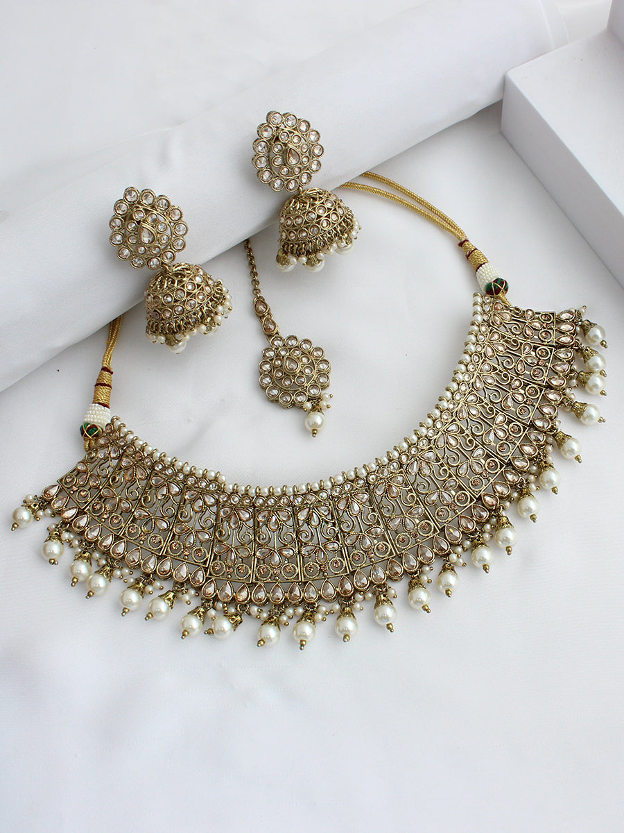 Anureet Necklace Set - Gold