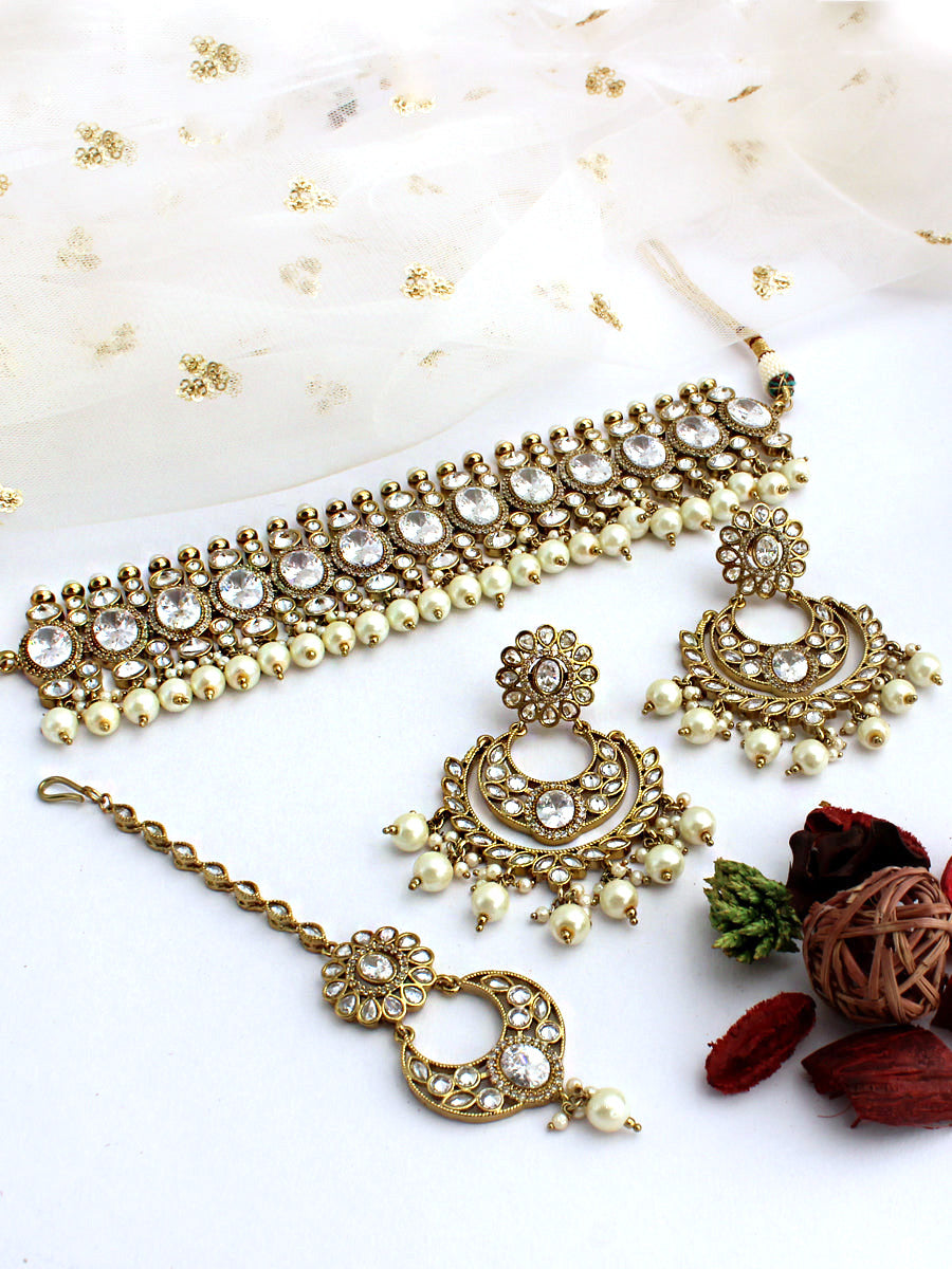 Akansha Necklace Set