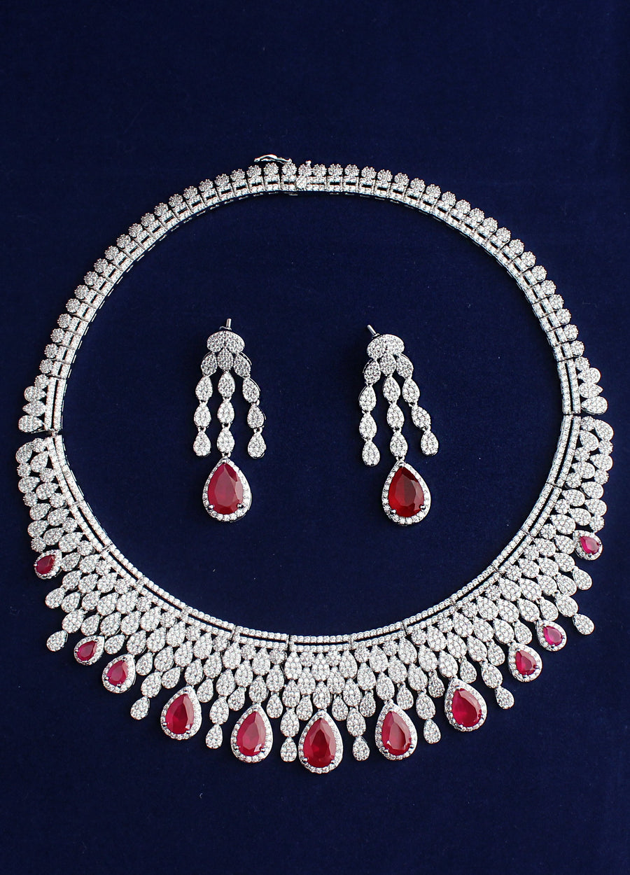 Nysa Necklace Set