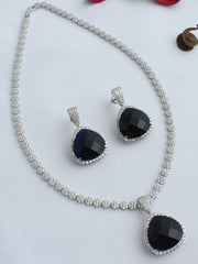 Alissa Pendant Necklace Set