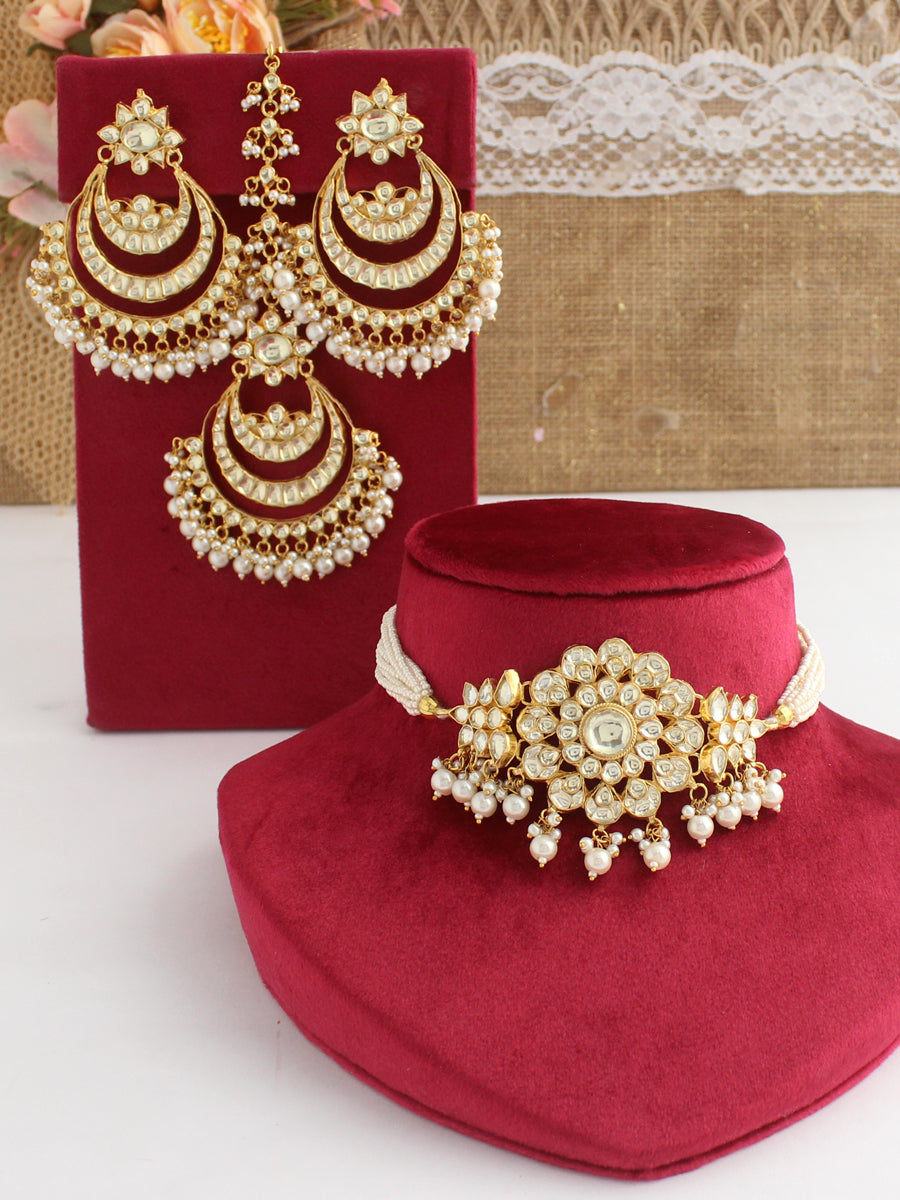 Ajisha Necklace Set-Golden