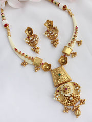 Paridhi Necklace Set-Golden