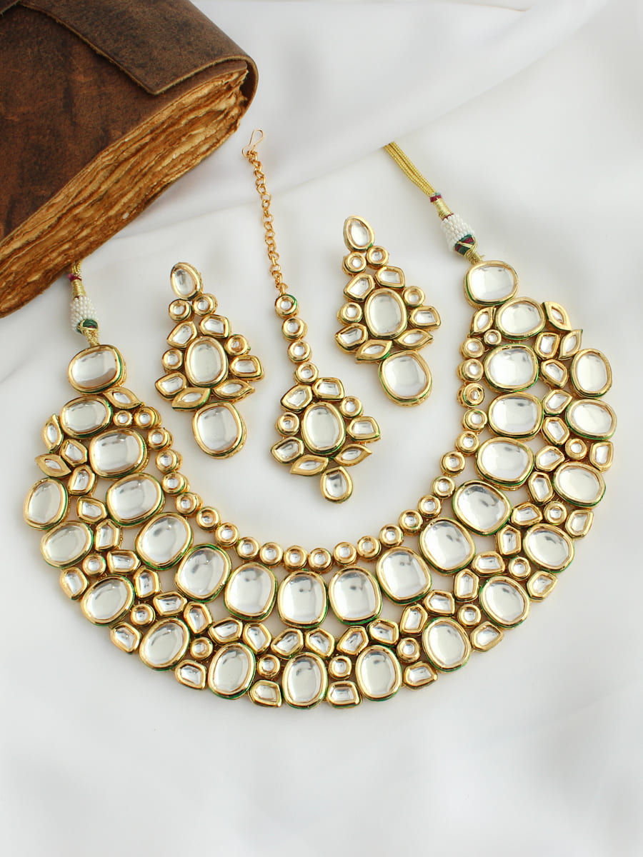 Aashka Necklace Set-White