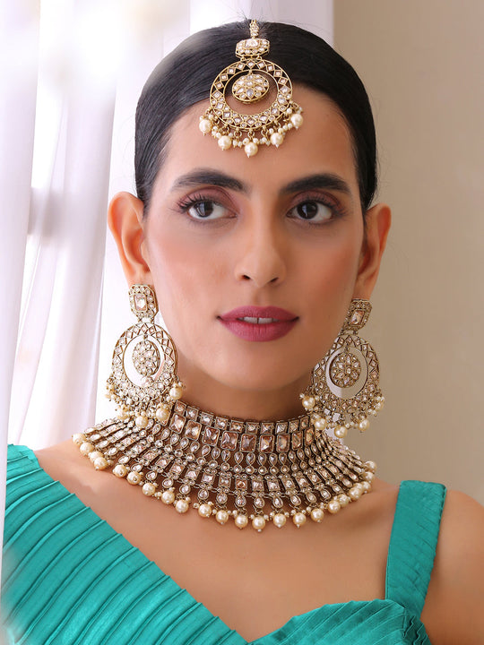 Krutika Necklace Set