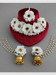 Akansha Floral Necklace Set-White