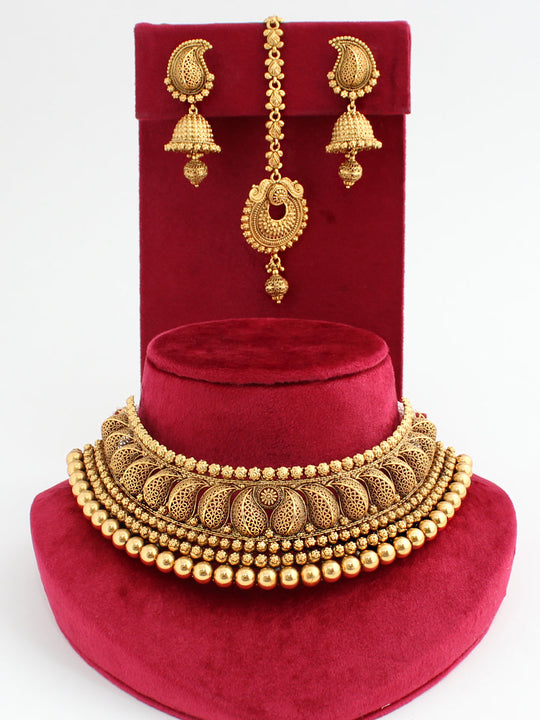 Prajna Necklace Set-Golden