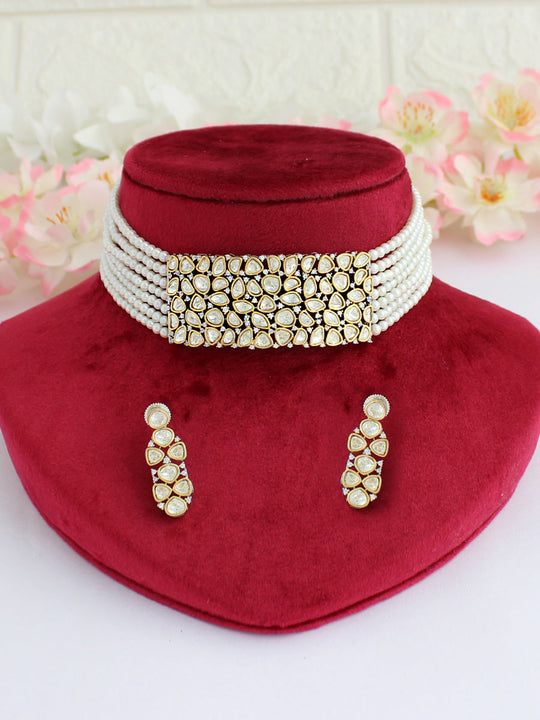 Sujaya Necklace Set - Metallic