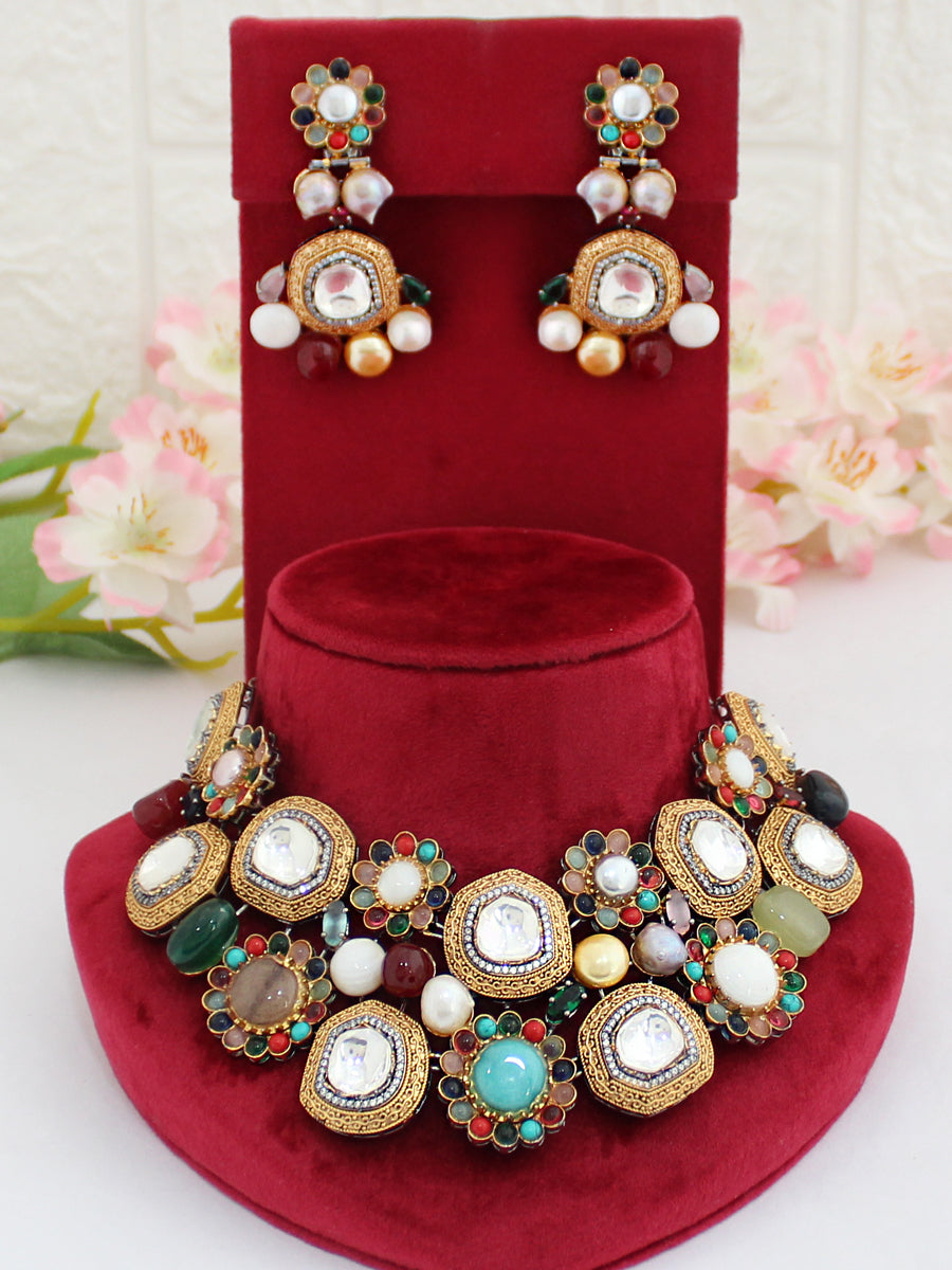 Isha Necklace Set