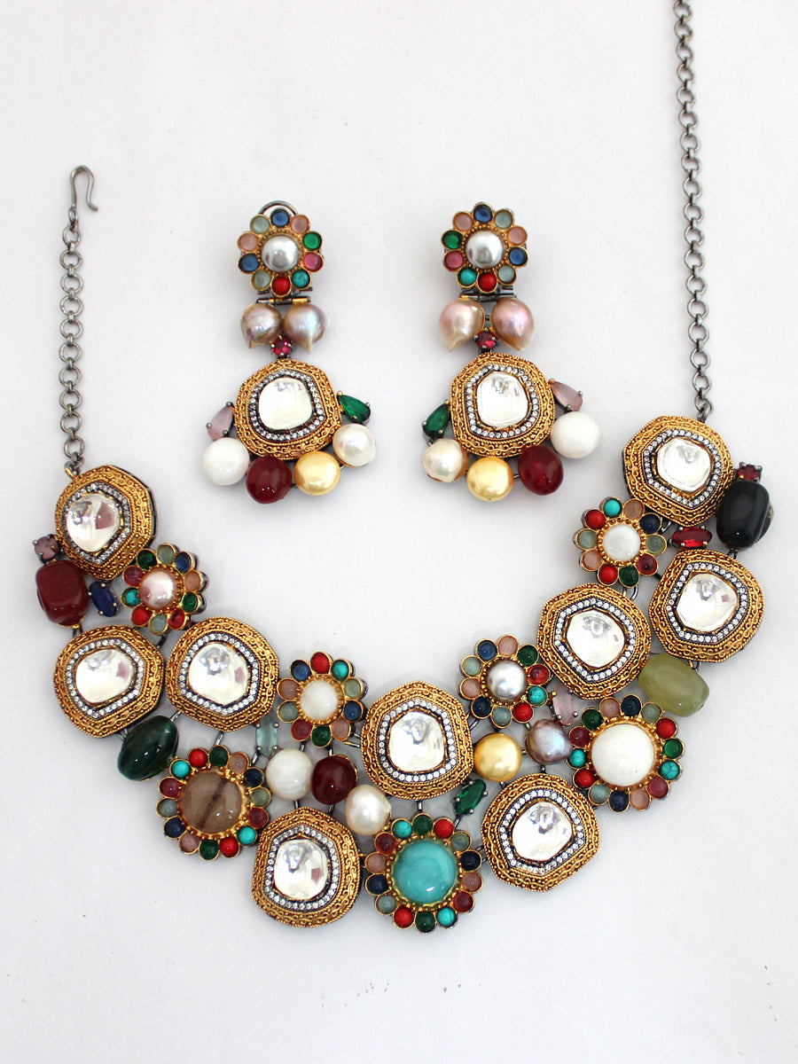 Isha Necklace Set