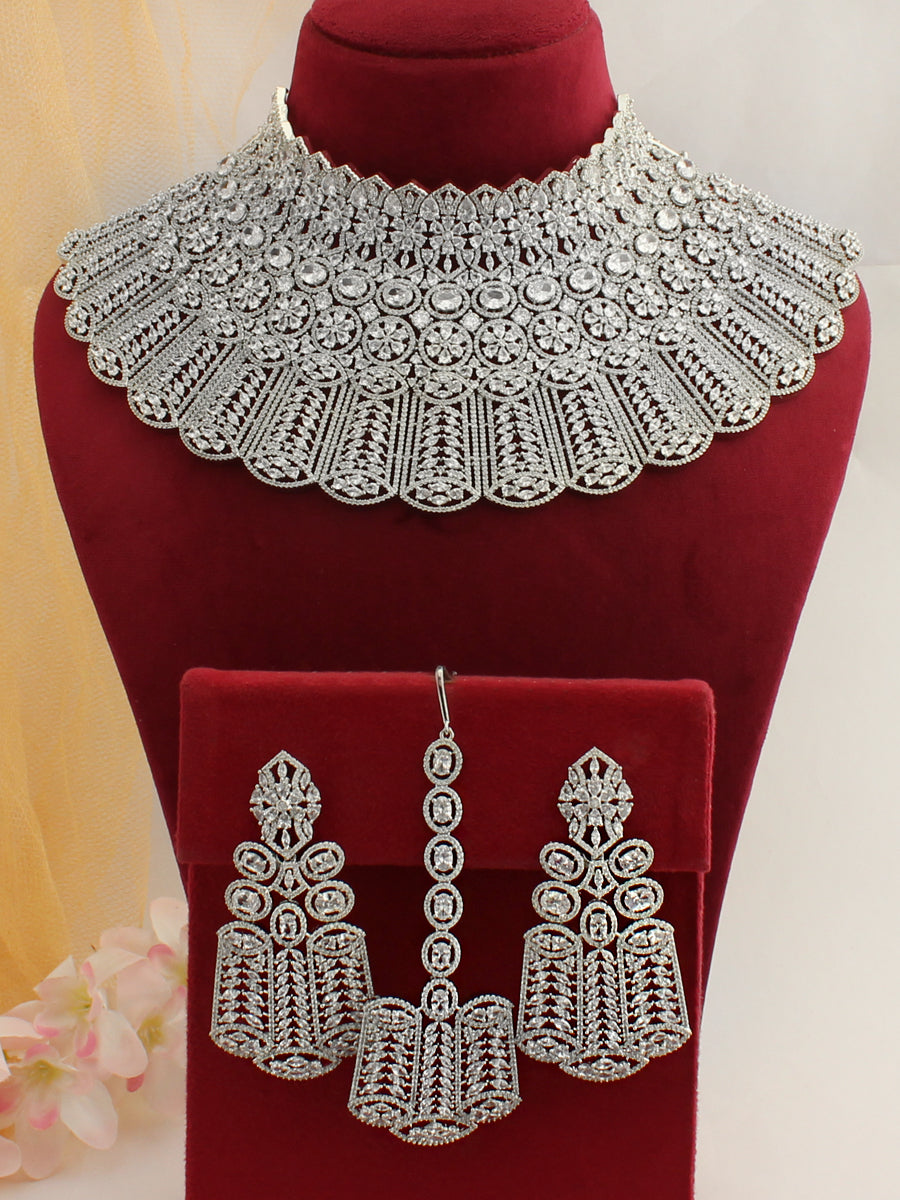 Tarasha Bib Necklace Set-Silver