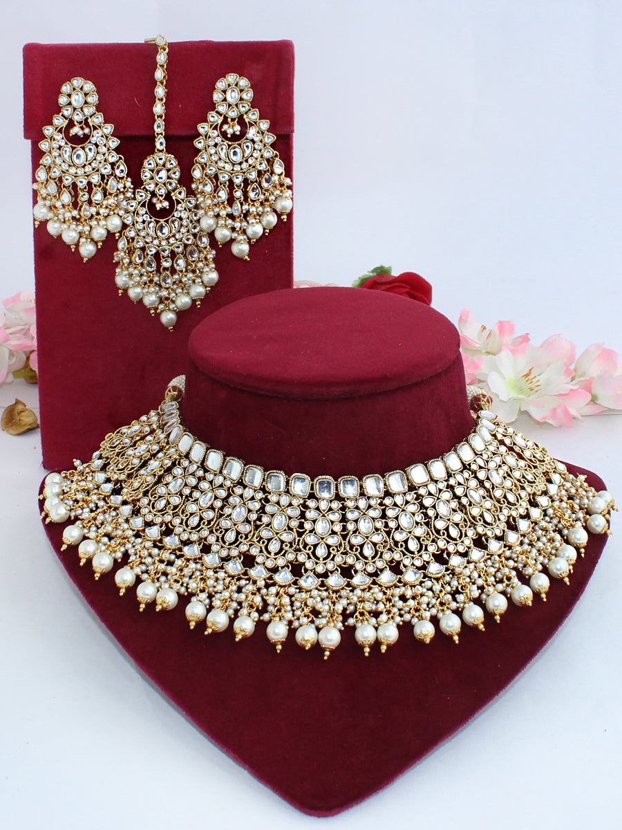 Yuvika Bib Necklace Set-White