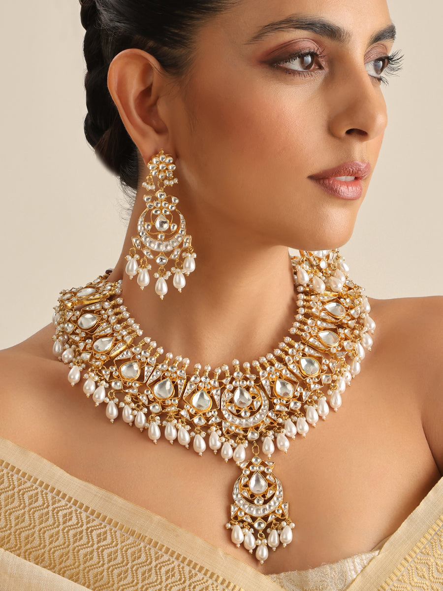 Disha Bib Necklace Set