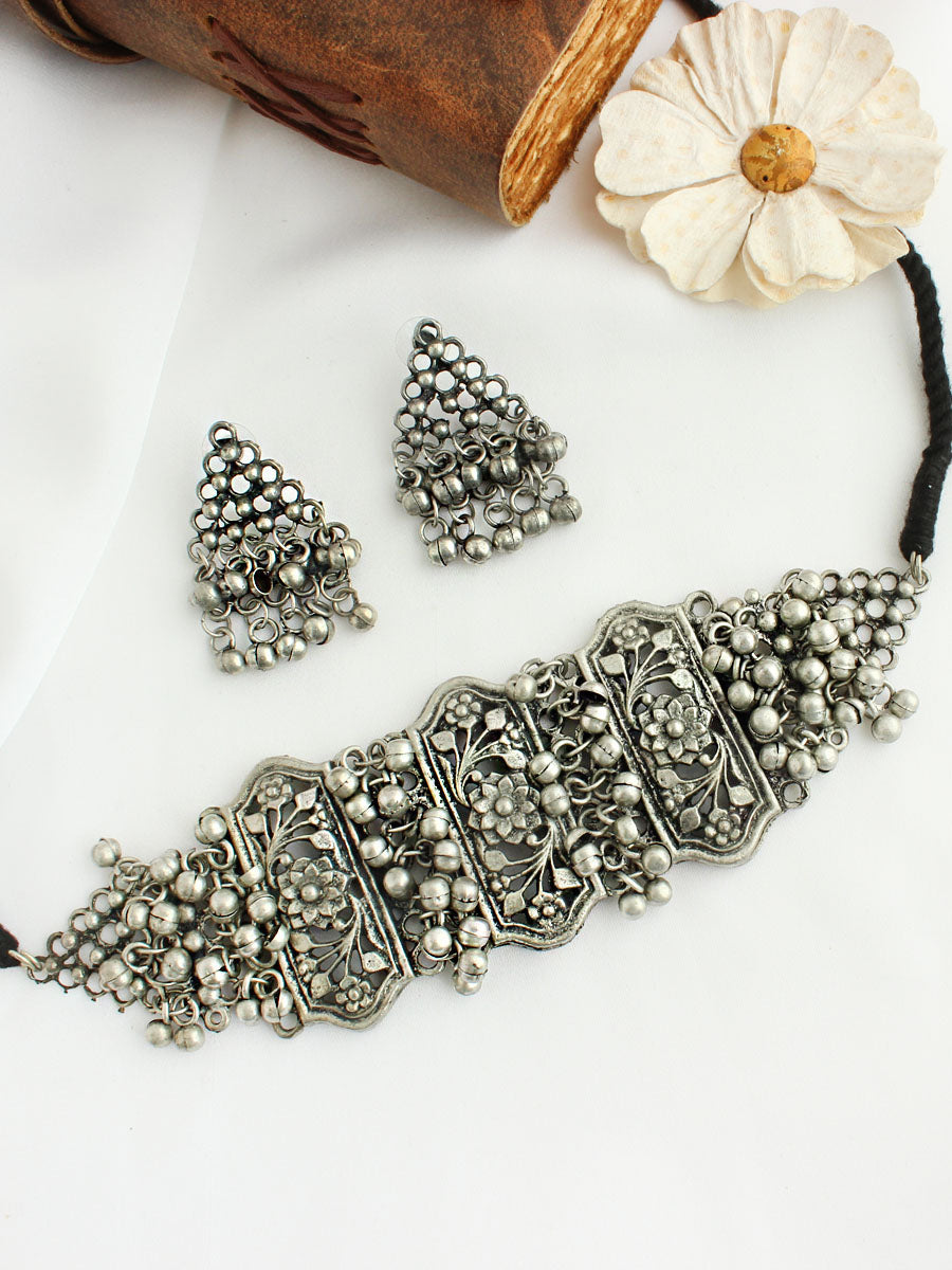 Mrunal Choker Necklace Set-Antique Siilver