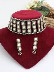 Ushmi Choker Necklace Set-Metallic