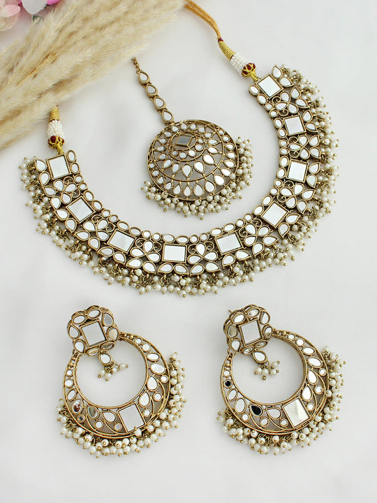 Amyra Necklace Set-White