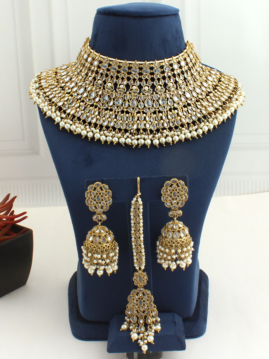 Maanvi Necklace Set-White