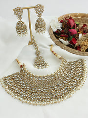 Maanvi Necklace Set-White