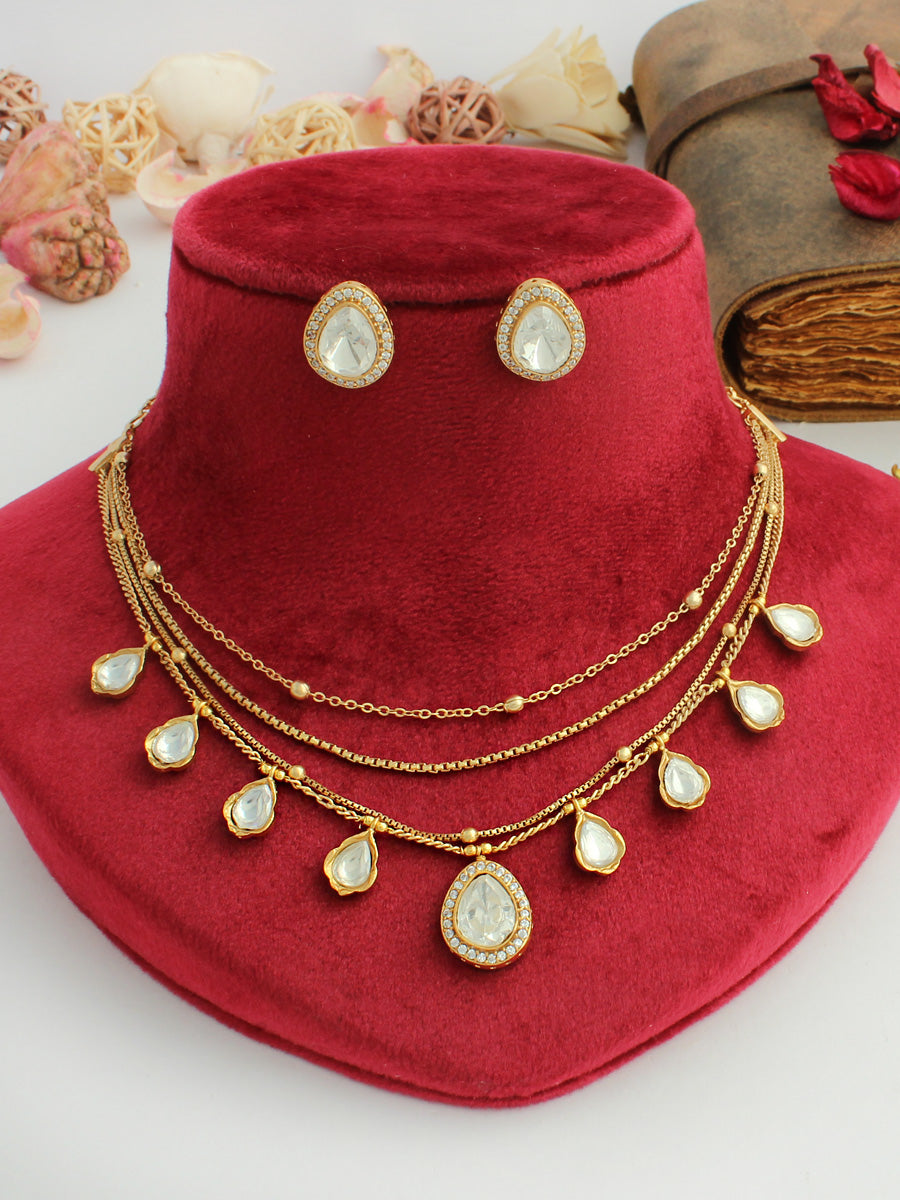 Pravya Layered Necklace Set