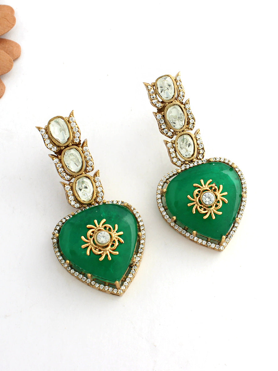 Saavya Necklace Set