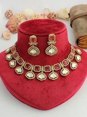 Avira Necklace Set