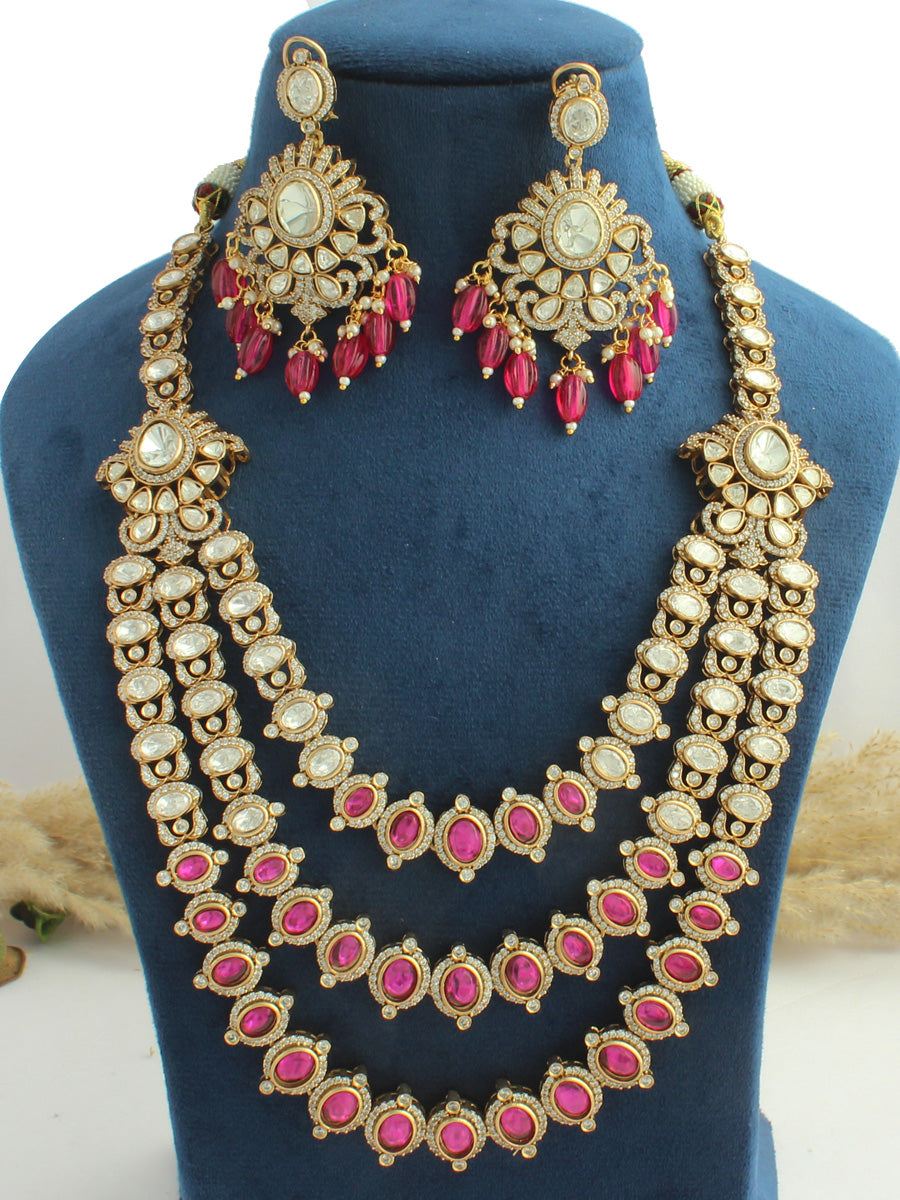 Shravya Necklace Set