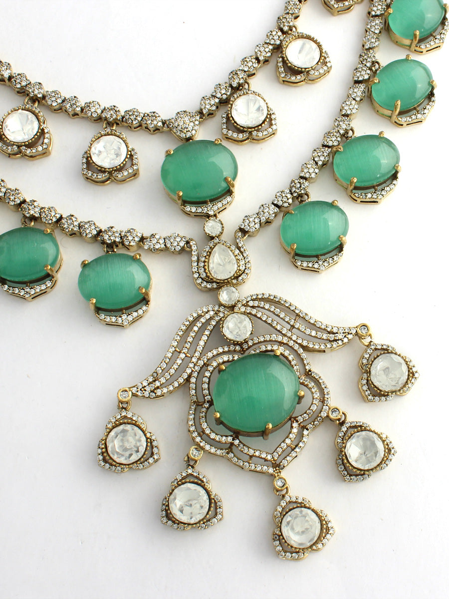 Prakshi Necklace Set