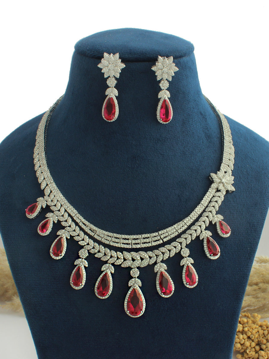 Liyana Necklace Set