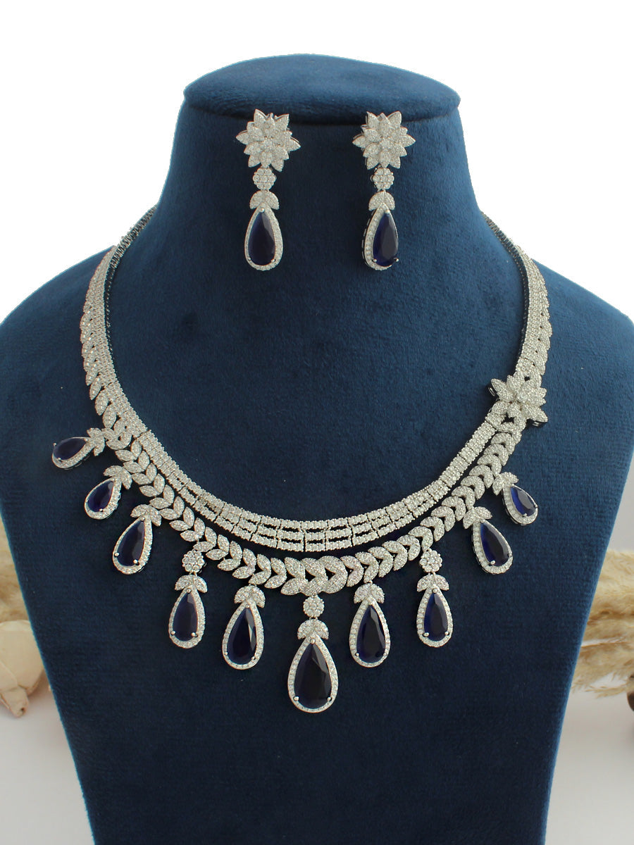 Liyana Necklace Set