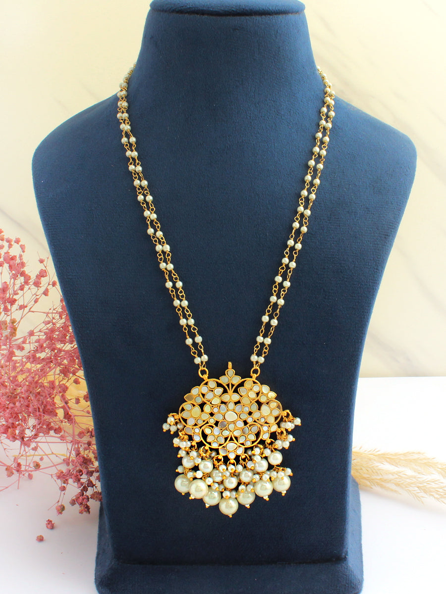 Aavya Pendant Long Necklace