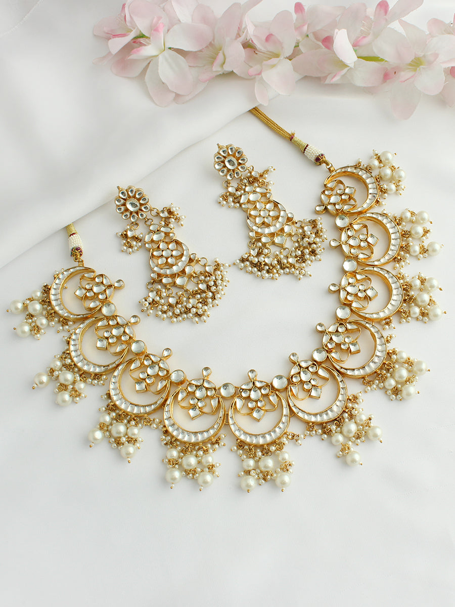 Vamakshi Necklace Set-White